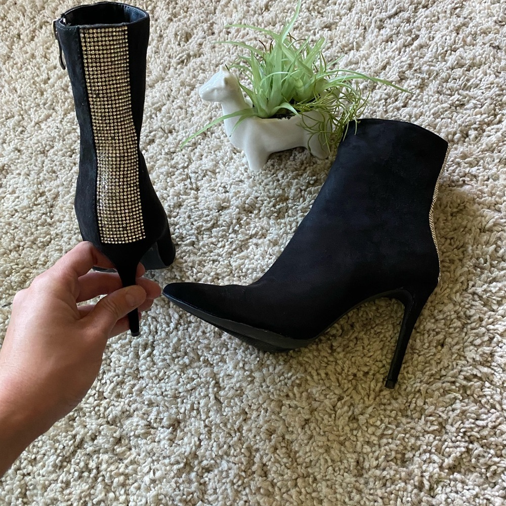 Absolutely stunning pointed toe diamond bejeweled black suade sexy eveni… - Picture 2 of 6